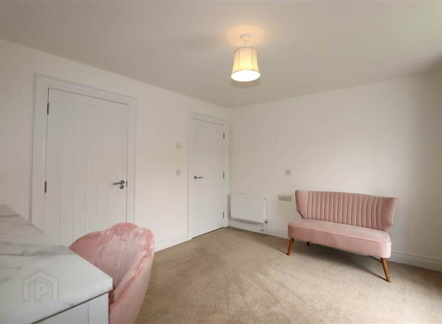 4, 15 Ballantine Square, Lisburn, BT27 5FU