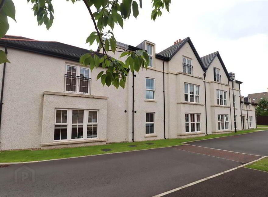 4, 15 Ballantine Square, Lisburn, BT27 5FU