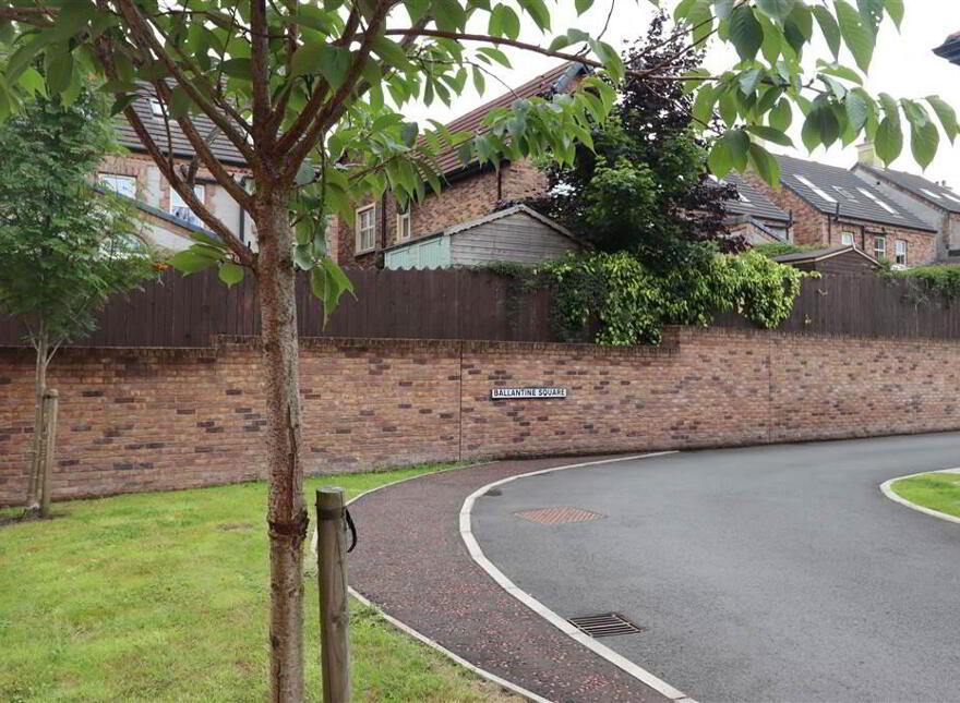 4, 15 Ballantine Square, Lisburn, BT27 5FU