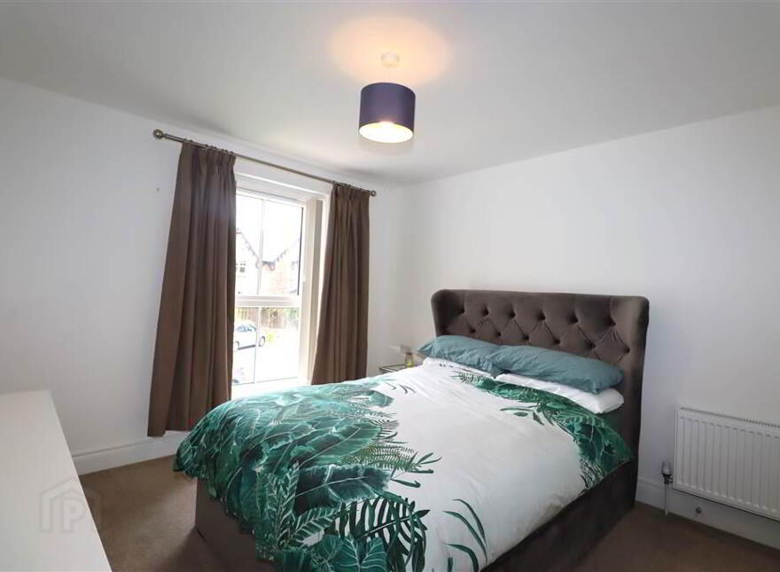 4, 15 Ballantine Square, Lisburn, BT27 5FU