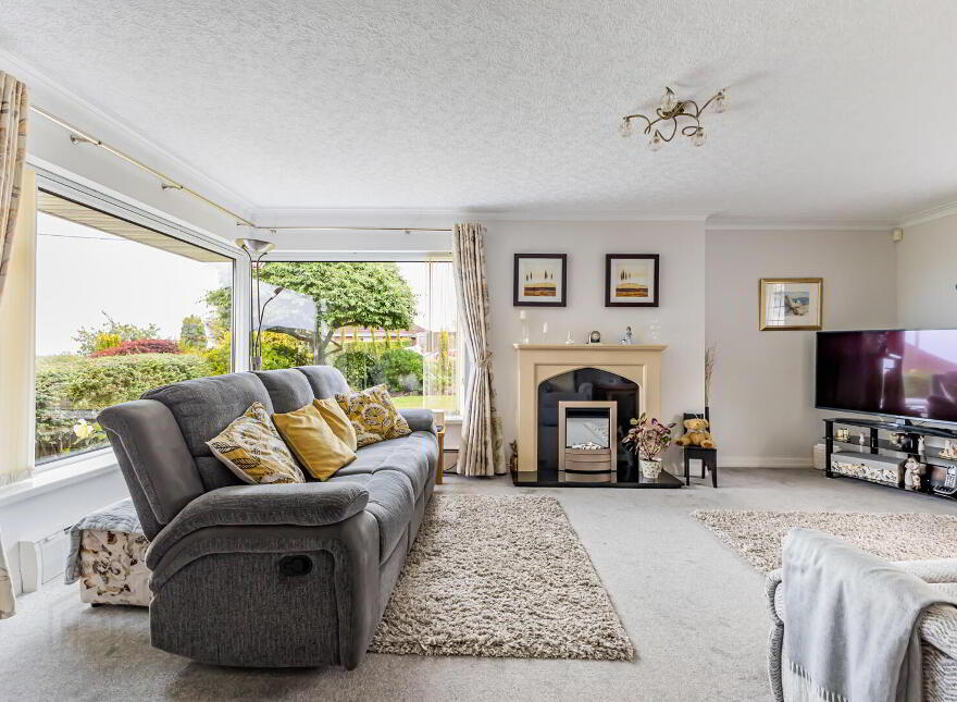 25 Londonderry Avenue, Comber, Newtownards, BT23 5ES