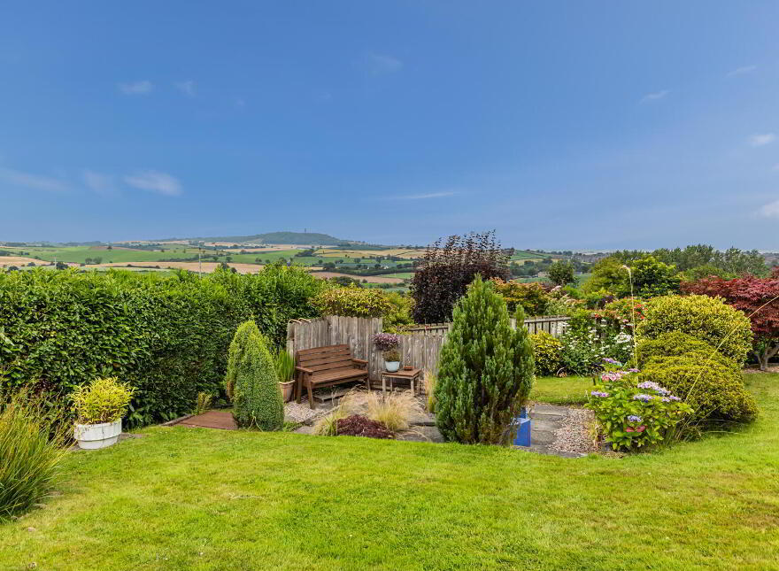 25 Londonderry Avenue, Comber, Newtownards, BT23 5ES
