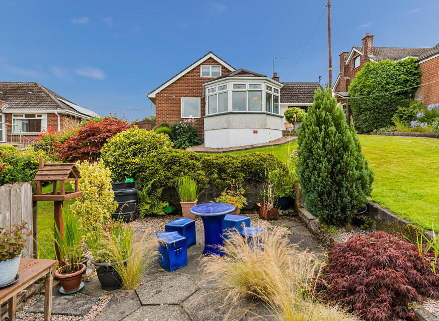25 Londonderry Avenue, Comber, Newtownards, BT23 5ES