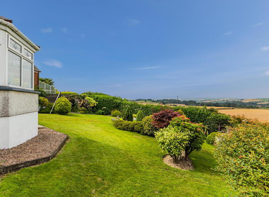 25 Londonderry Avenue, Comber, Newtownards, BT23 5ES