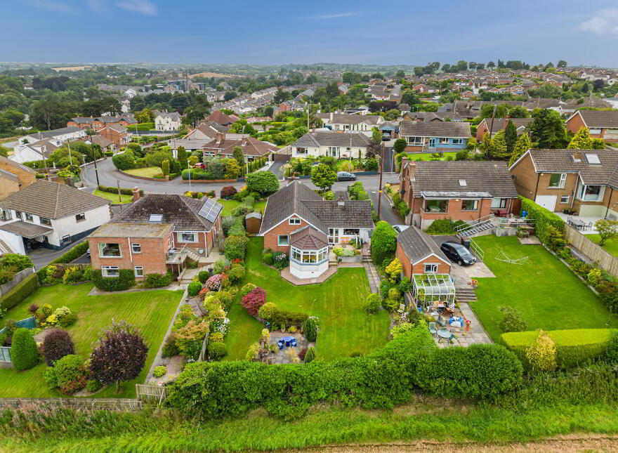 25 Londonderry Avenue, Comber, Newtownards, BT23 5ES