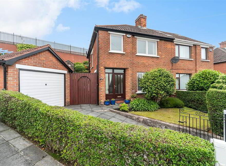 139 Knockbreda Park, Belfast, BT6 0HE