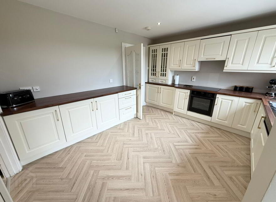 8 Rockvale, Armagh, BT60 3JG
