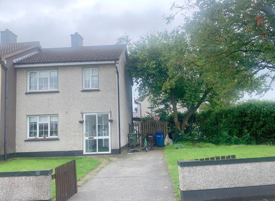 13 St. Columbas Place, Tullamore, Offaly, R35XE20 photo