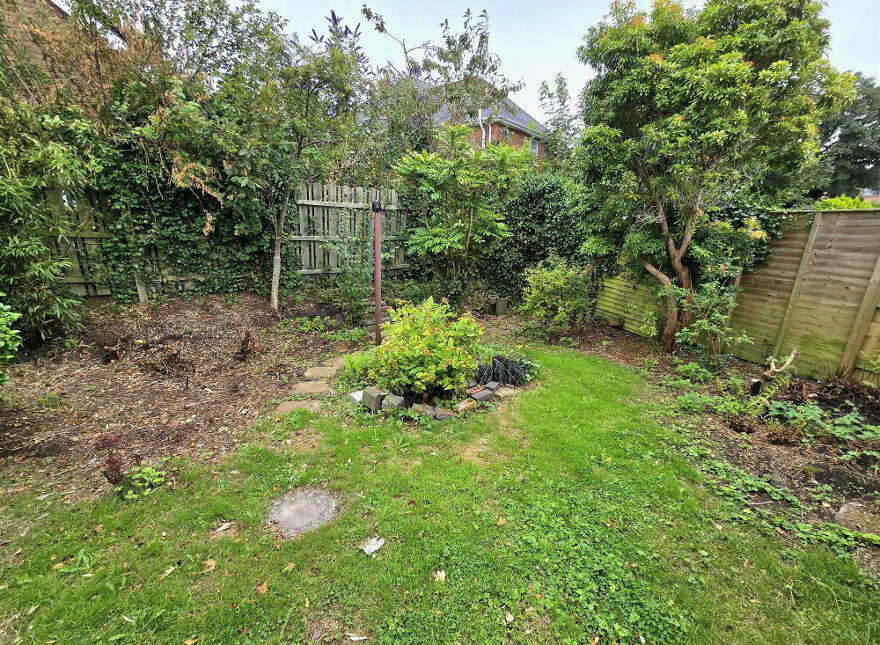 12 Parkland Avenue, Lisburn, BT28 3JW
