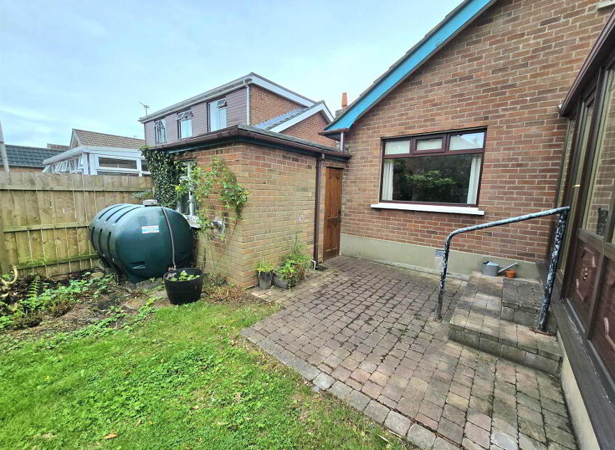 12 Parkland Avenue, Lisburn, BT28 3JW