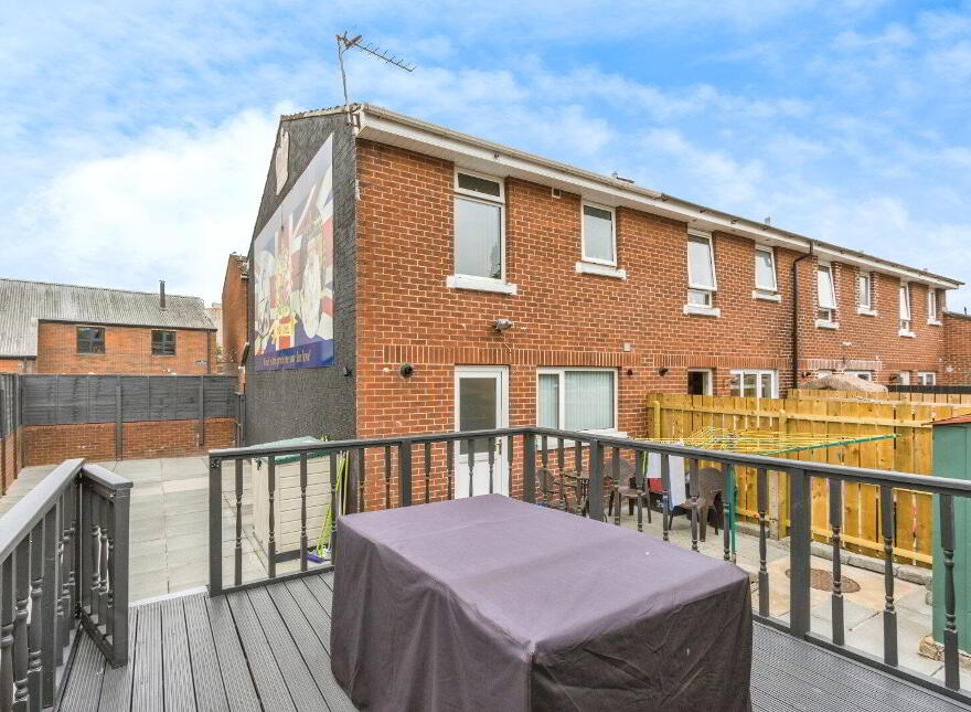 1 Rowland Way, Belfast, BT12 5BZ