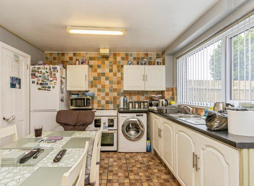 1 Rowland Way, Belfast, BT12 5BZ