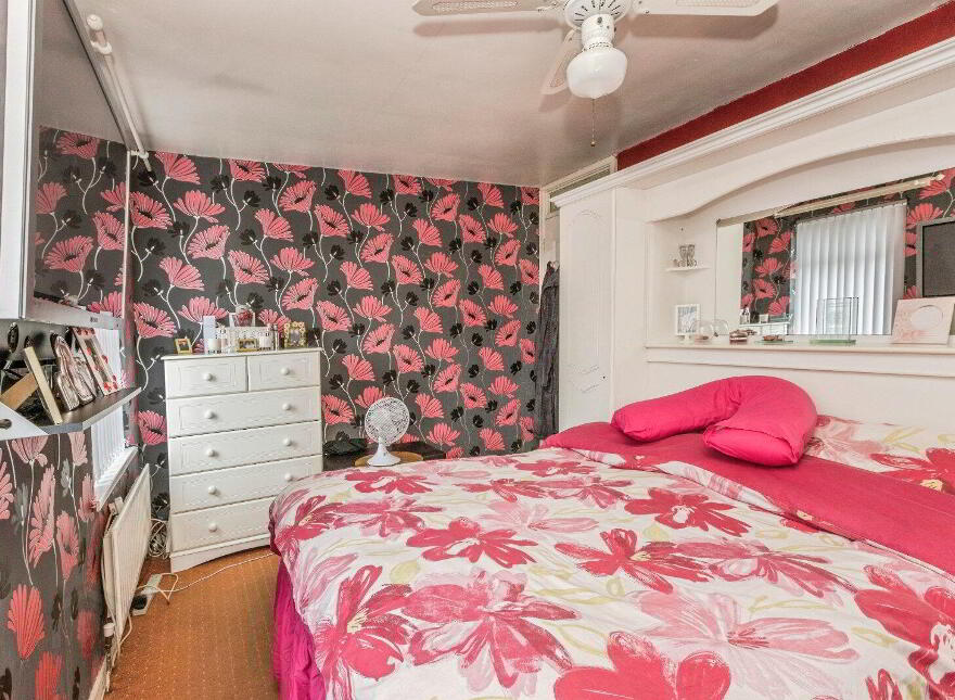 1 Rowland Way, Belfast, BT12 5BZ