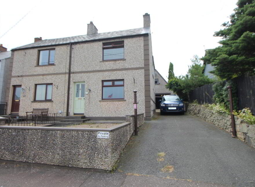 4 Hillhead Road, Ballycarry, Carrickfergus, BT38 9HE