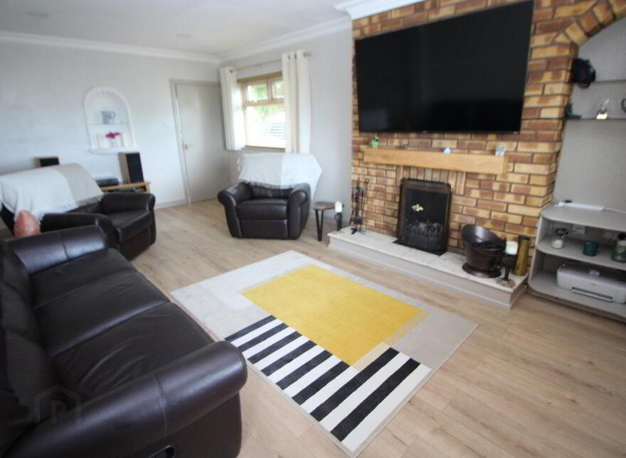 4 Hillhead Road, Ballycarry, Carrickfergus, BT38 9HE