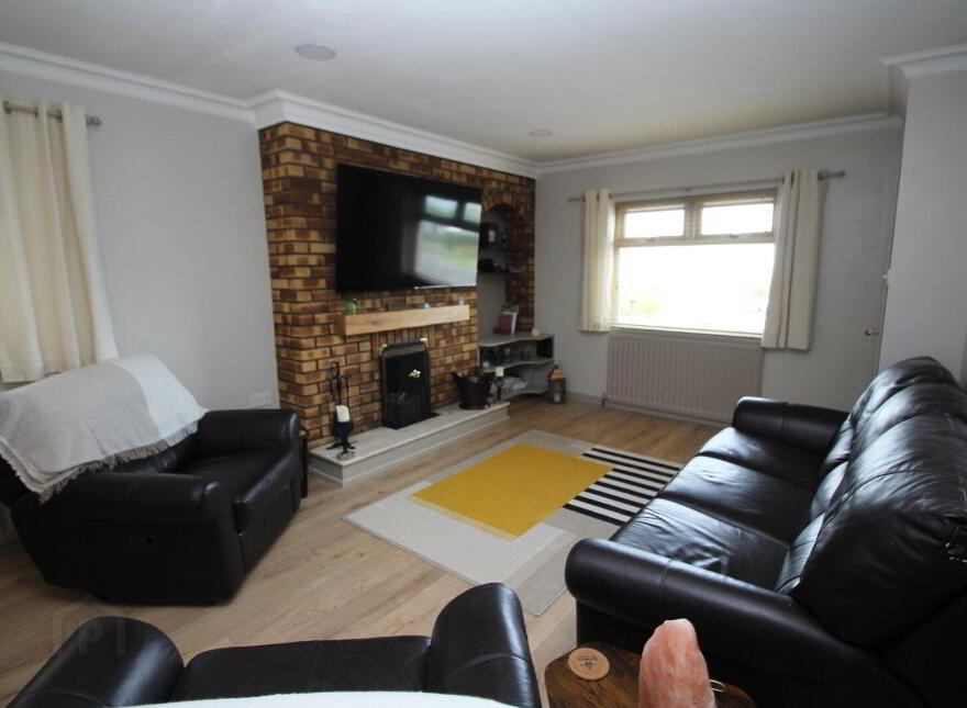 4 Hillhead Road, Ballycarry, Carrickfergus, BT38 9HE