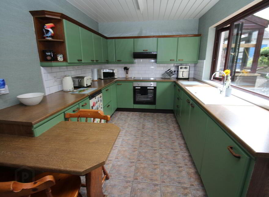 4 Hillhead Road, Ballycarry, Carrickfergus, BT38 9HE