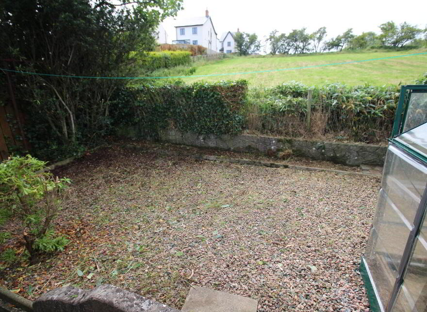 4 Hillhead Road, Ballycarry, Carrickfergus, BT38 9HE