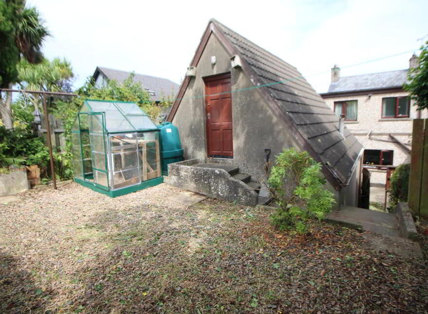 4 Hillhead Road, Ballycarry, Carrickfergus, BT38 9HE