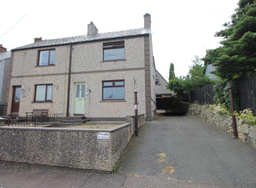 4 Hillhead Road, Ballycarry, Carrickfergus, BT38 9HE photo