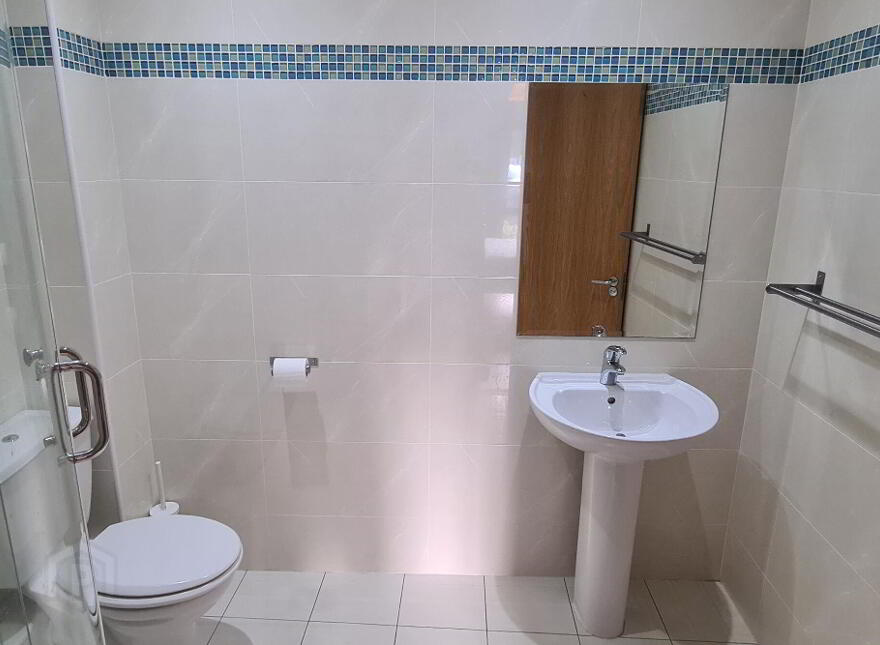 Apartment 55 Leitrim Marina, Main Street, Leitrim Village, Carrick-On-Shannon, N41NX60