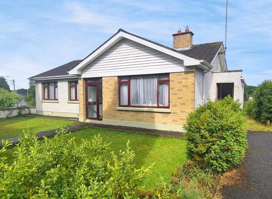 Lahard, Ballinamore, N41FP83 photo