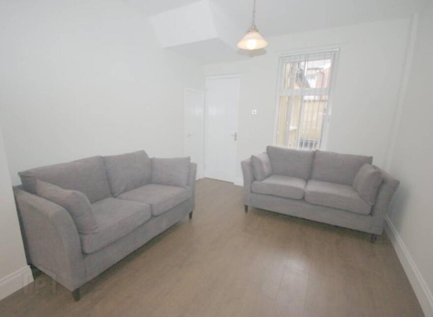 61 Ardenvohr Street, Woodstock Road, Belfast, BT6 8NB