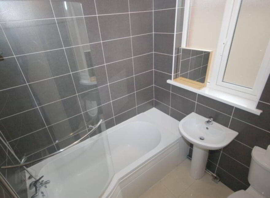 61 Ardenvohr Street, Woodstock Road, Belfast, BT6 8NB
