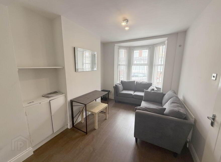 61 Ardenvohr Street, Woodstock Road, Belfast, BT6 8NB