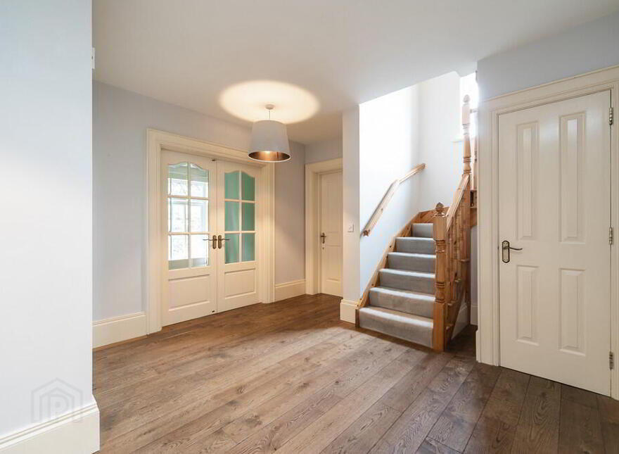 1 Governors Gate, Ballynahinch Road, Royal Hillsborough, BT26 6FE