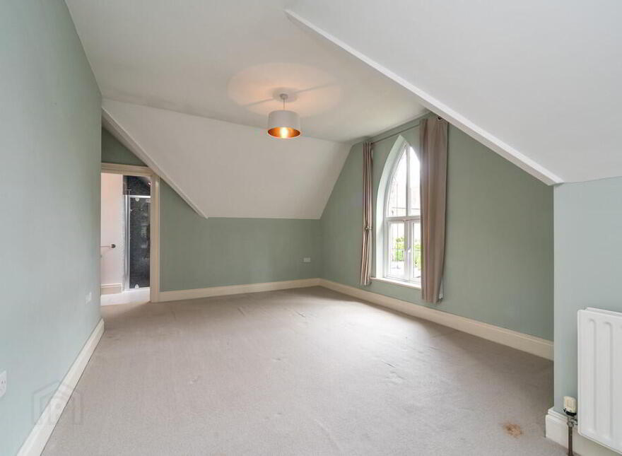1 Governors Gate, Ballynahinch Road, Royal Hillsborough, BT26 6FE