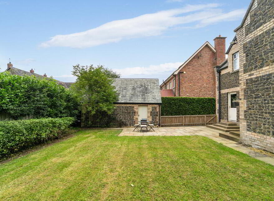1 Governors Gate, Ballynahinch Road, Royal Hillsborough, BT26 6FE