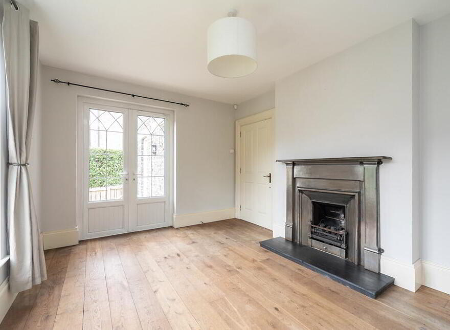 1 Governors Gate, Ballynahinch Road, Royal Hillsborough, BT26 6FE