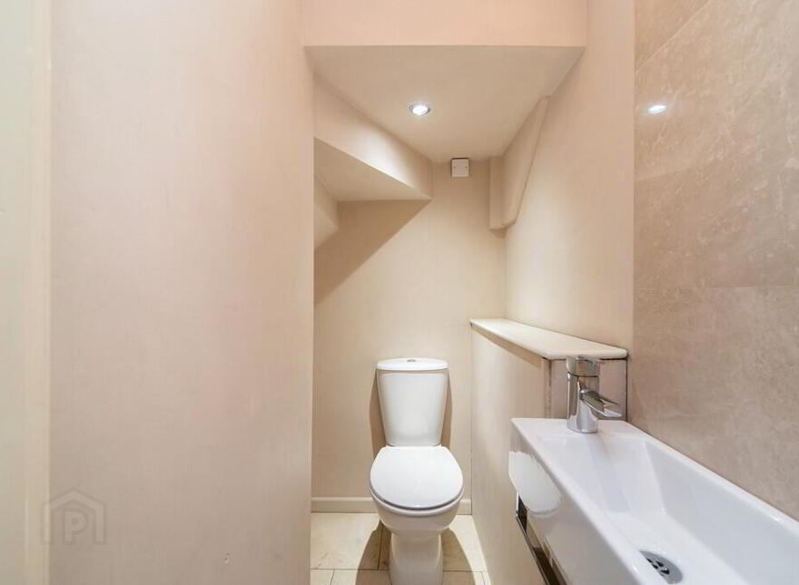 1 Governors Gate, Ballynahinch Road, Royal Hillsborough, BT26 6FE