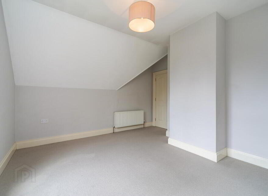 1 Governors Gate, Ballynahinch Road, Royal Hillsborough, BT26 6FE