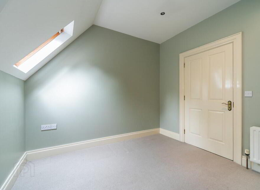 1 Governors Gate, Ballynahinch Road, Royal Hillsborough, BT26 6FE