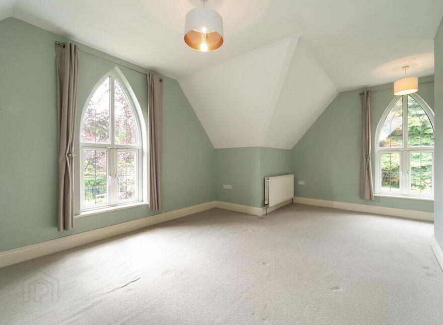 1 Governors Gate, Ballynahinch Road, Royal Hillsborough, BT26 6FE