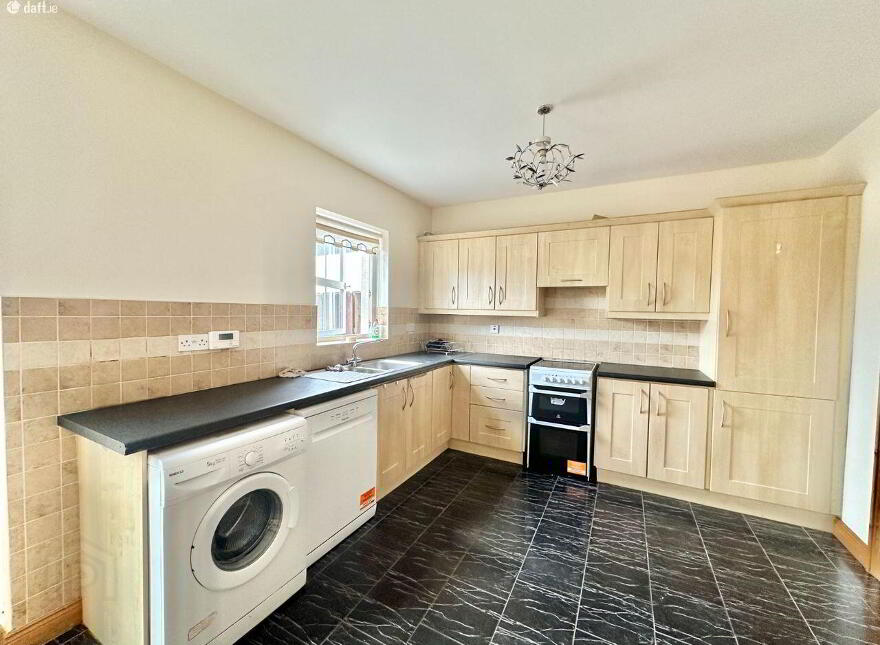 5 Chapel Court, Carrickroe
