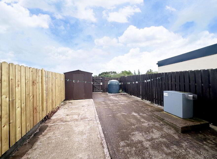 5 Chapel Court, Carrickroe