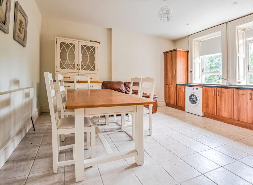 Unit 1, 2 Victoria Street, Armagh, BT61 9DT