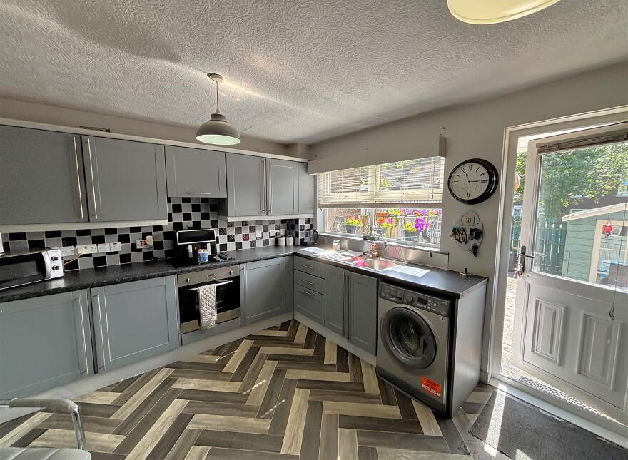 8 Millview Court, Belfast, BT14 8PY