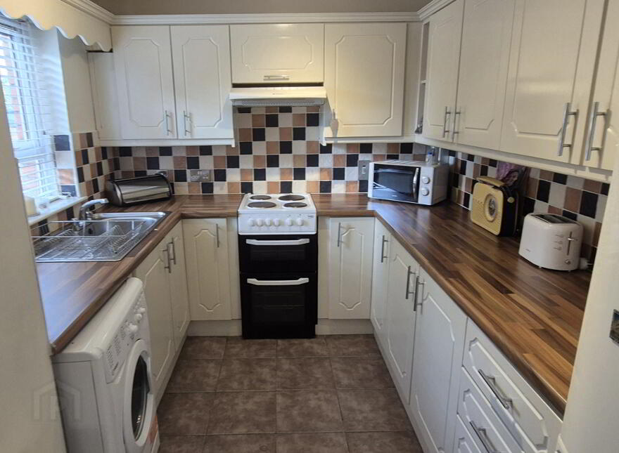 10 Fahan Street, Derry, BT48 6AQ