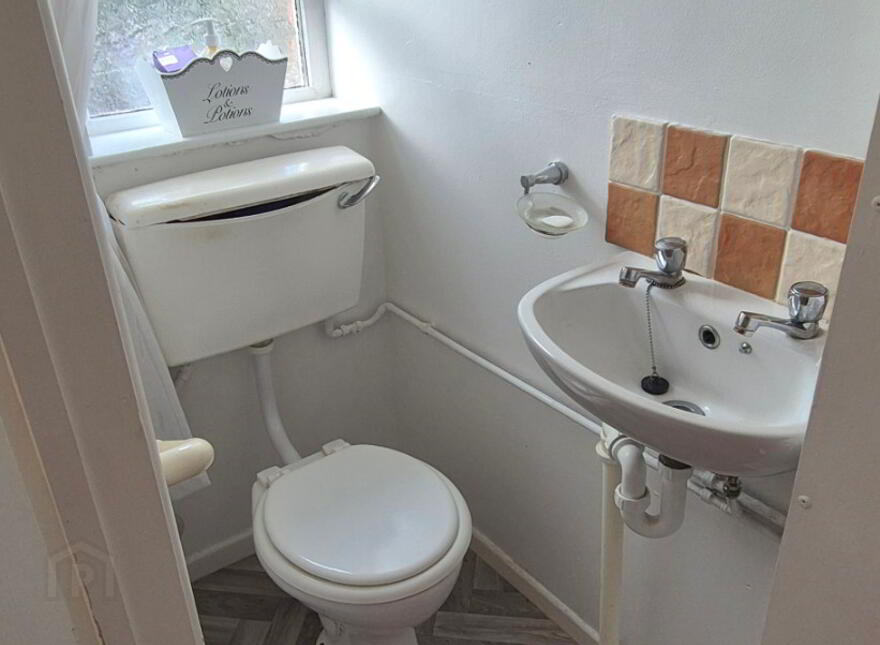10 Fahan Street, Derry, BT48 6AQ