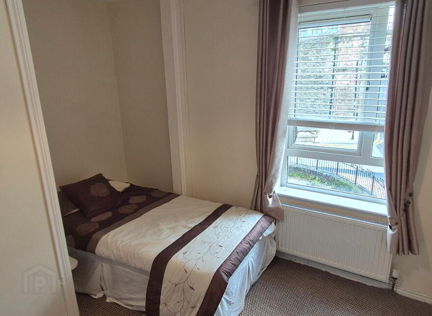 10 Fahan Street, Derry, BT48 6AQ