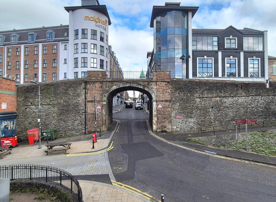 10 Fahan Street, Derry, BT48 6AQ