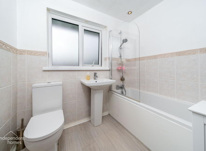 25 Croft Manor, Ballygally, Larne, BT40 2RU