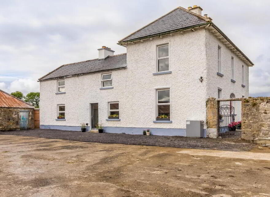 Claras House, Claras, Newtowncashel, N39EE70