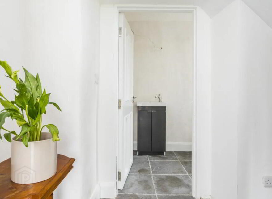 Claras House, Claras, Newtowncashel, N39EE70