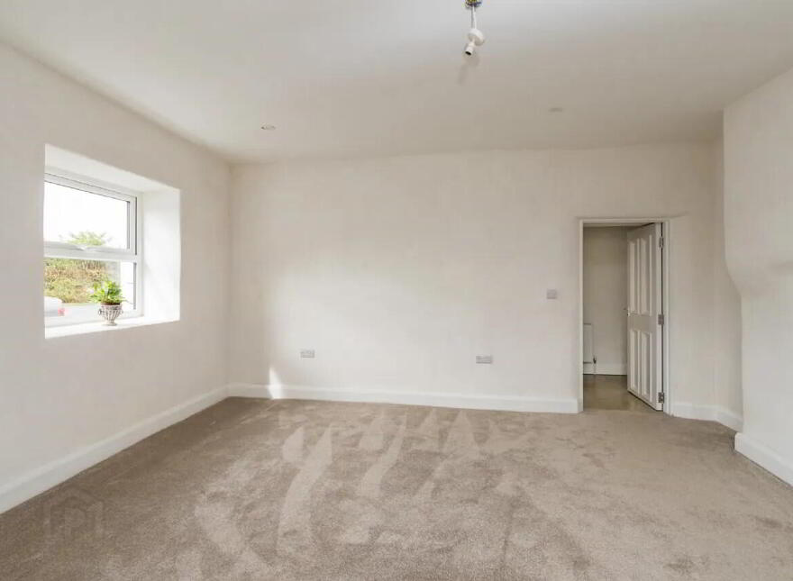 Claras House, Claras, Newtowncashel, N39EE70