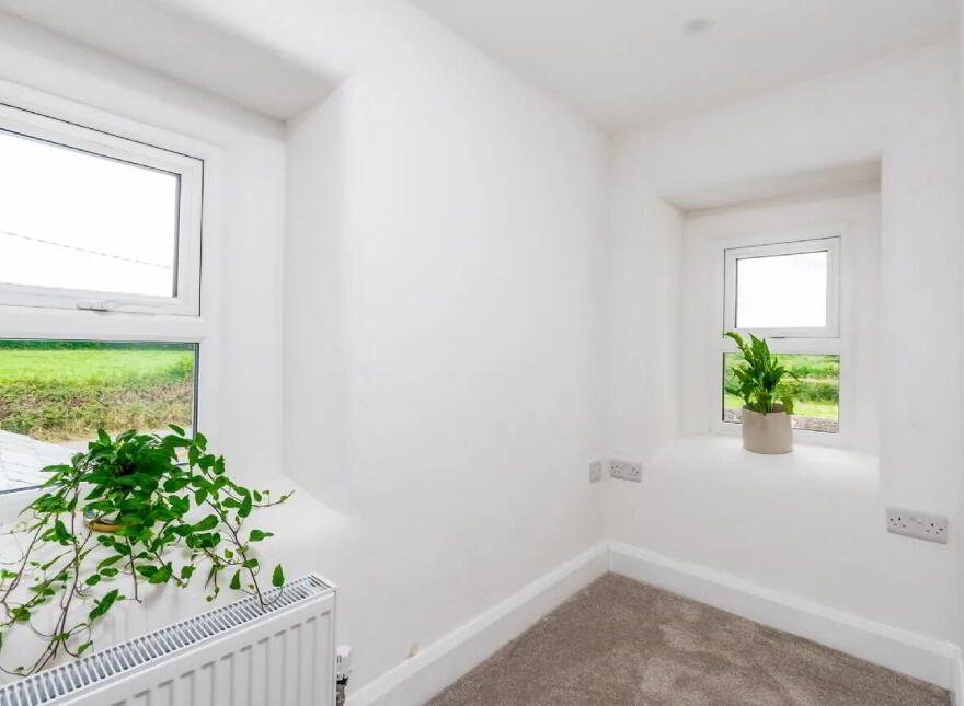 Claras House, Claras, Newtowncashel, N39EE70